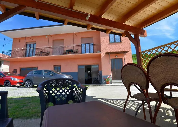 بيت ضيافة Case Franzero Levice